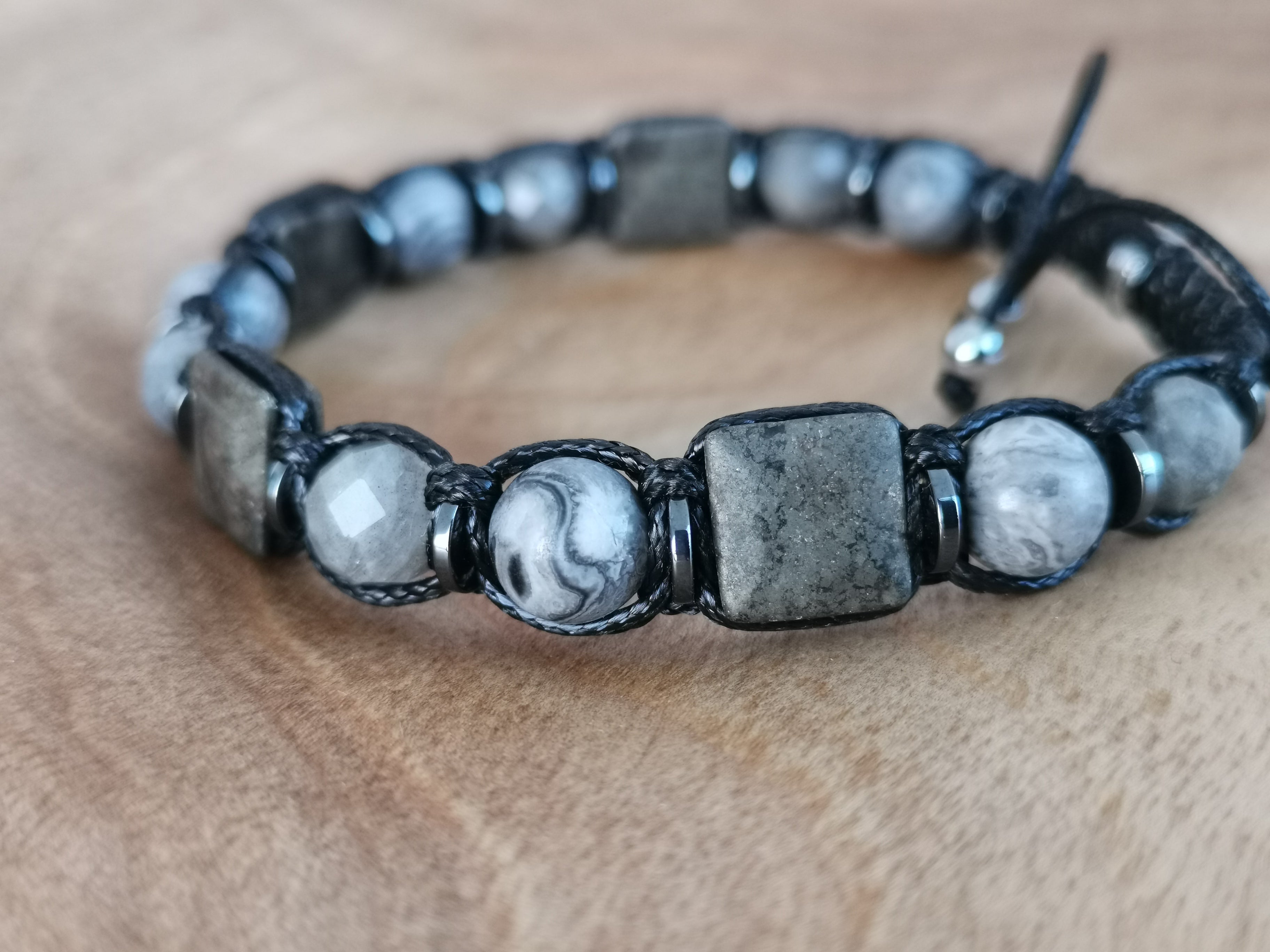 418 Resistencia de la piedra de hierro