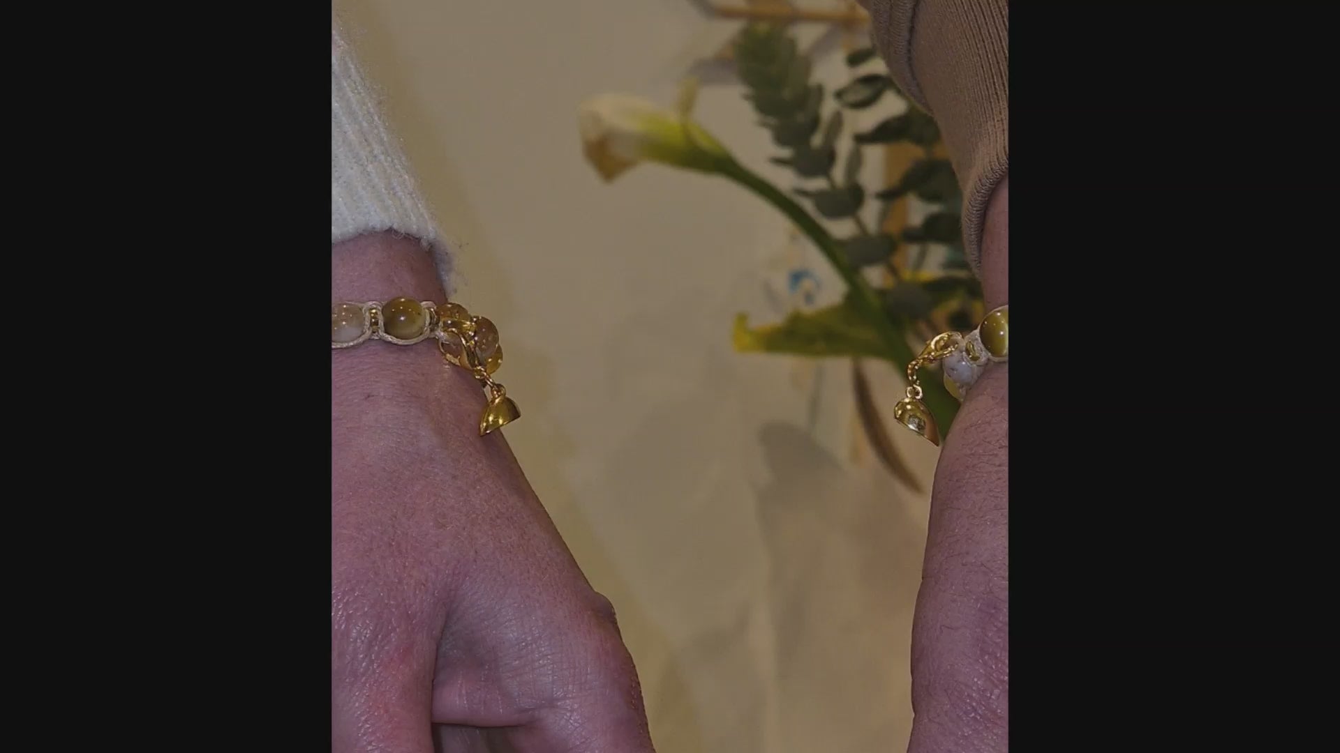 Yellow Topaz Citrine Tiger Eye Chalcedony Pair Bracelet 502